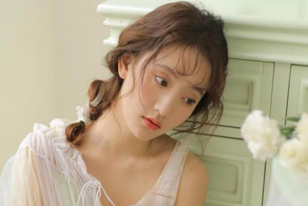 到底什么才是爱情(为什么发生在别人身上的爱情问题我就会解决,但要真的发生在自己身上了就不会解决了??)