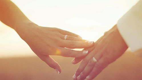 给老婆道歉挽回的话（吵架后给老婆发句我错了）