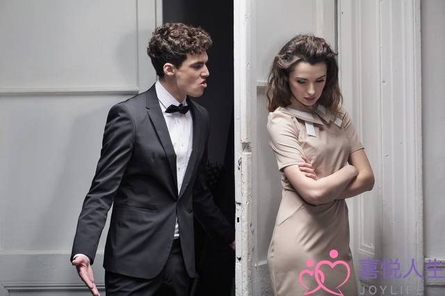 男人冷战是因为感情淡了吗(导致冷战的原因就是你和他信息不对称)-泡学网-喜悦人生,挽回婚姻,分手挽回,经验婚姻,情感挽回,情感咨询,分离小三,泡学书籍