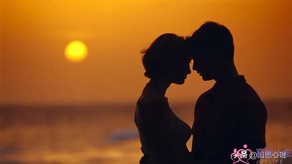 和女朋友感觉像普通朋友一样(我和她只是普通朋友)-泡学网-喜悦人生,挽回婚姻,分手挽回,经验婚姻,情感挽回,情感咨询,分离小三,泡学书籍