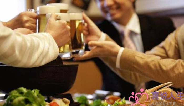 女朋友经常应酬喝酒怎么办，经常喝酒应酬的人要听好-泡学网-喜悦人生,挽回婚姻,分手挽回,经验婚姻,情感挽回,情感咨询,分离小三,泡学书籍