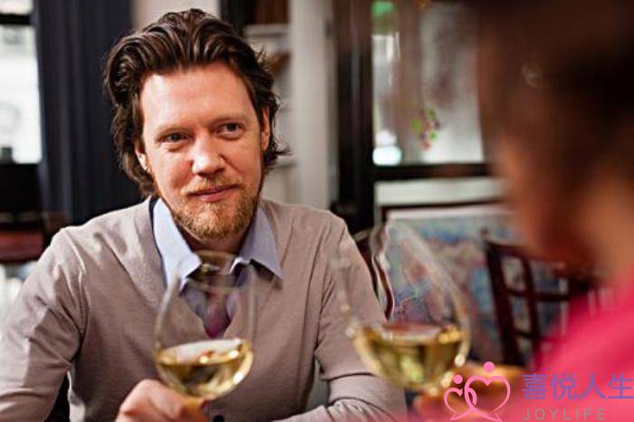 如何安慰心情不好的人，如何高效的安慰一个人-泡学网-喜悦人生,挽回婚姻,分手挽回,经验婚姻,情感挽回,情感咨询,分离小三,泡学书籍